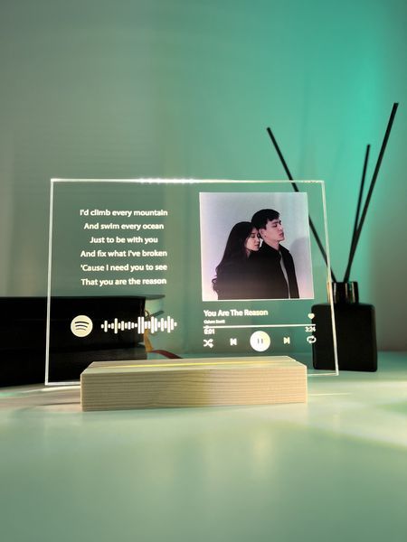 Стеклянный постер с деревянной подставкой и теплой белой подсветкой. Дизайн Spotify А5 PA5DS фото