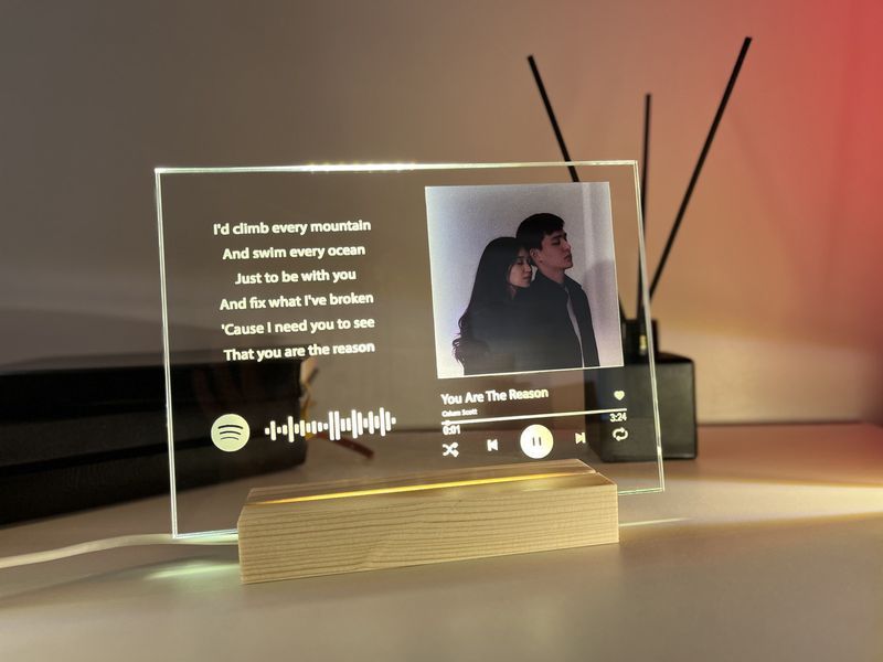 Стеклянный постер с деревянной подставкой и теплой белой подсветкой. Дизайн Spotify А5 PA5DS фото