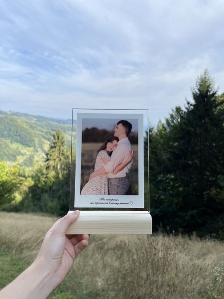 Стеклянные постеры с деревянной стойкой. Дизайн Polaroid PA5 фото