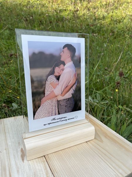 Стеклянные постеры с деревянной стойкой. Дизайн Polaroid PA5 фото
